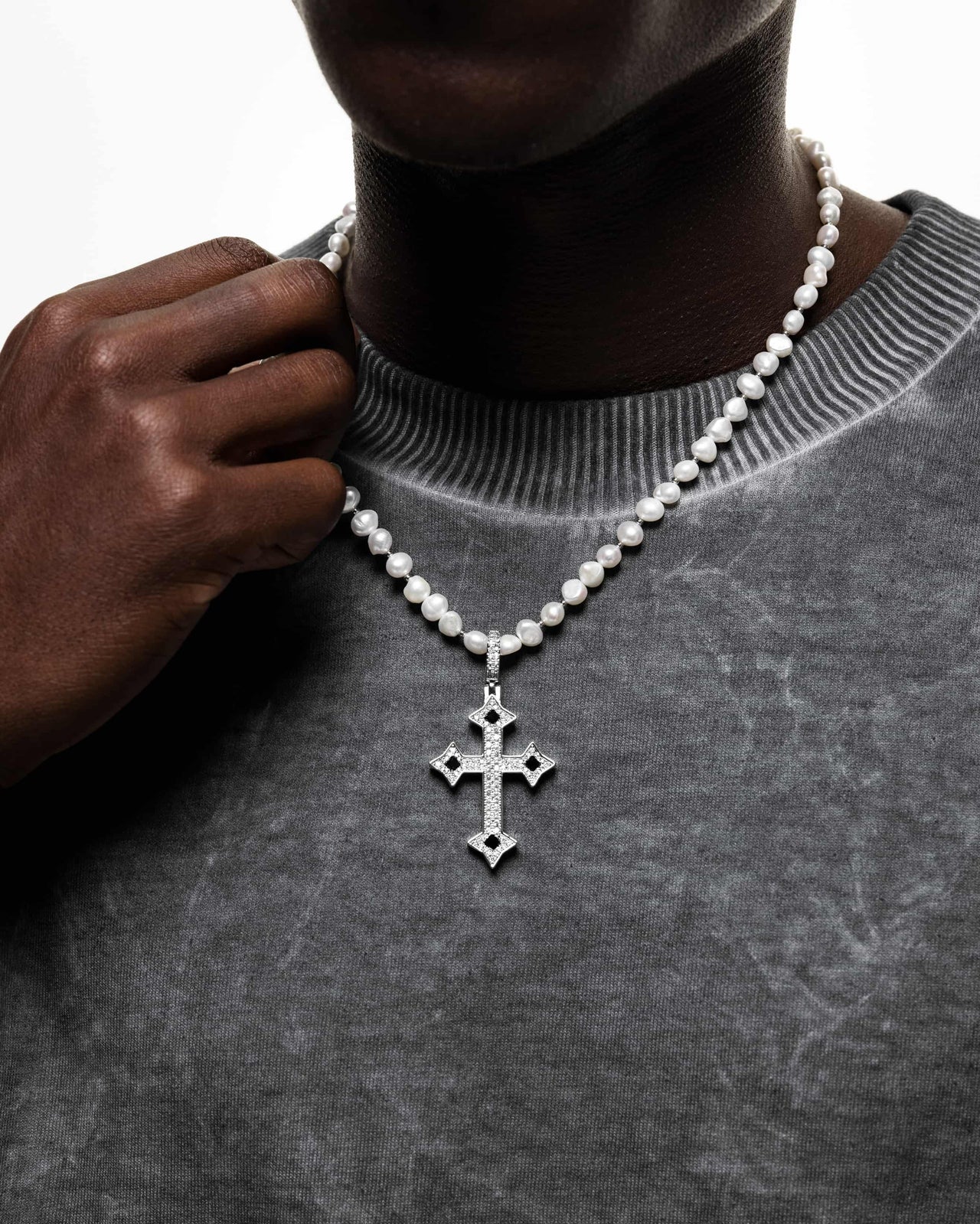Iced Cross Onyx (Silver)